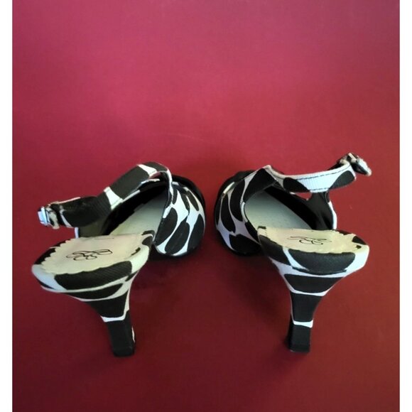 J. Renee Black & White Polka Dot High Heel Sling Back Shoe Size 8 - Picture 5 of 7